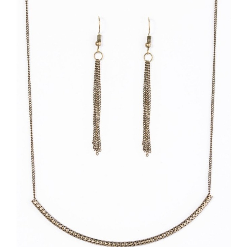 Slaying the Shimmer Necklace